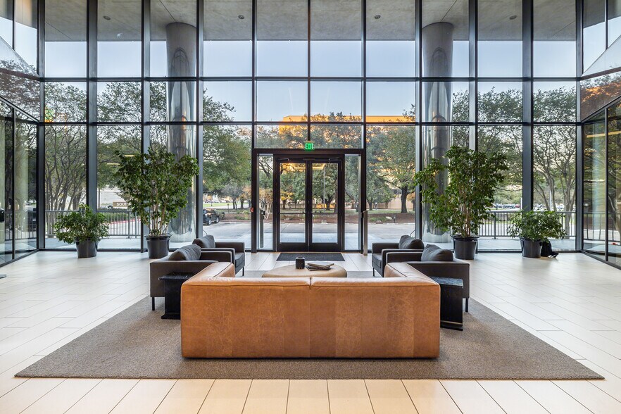 More Photos Of 1701 Directors Blvd, Austin Office For Lease