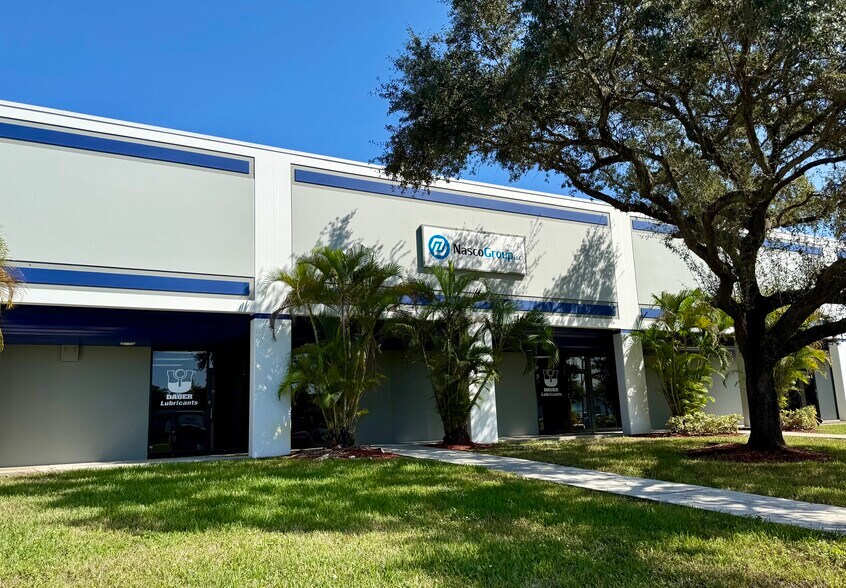 Primary Photo Of 11801 NW 100th Rd, Medley Warehouse For Lease