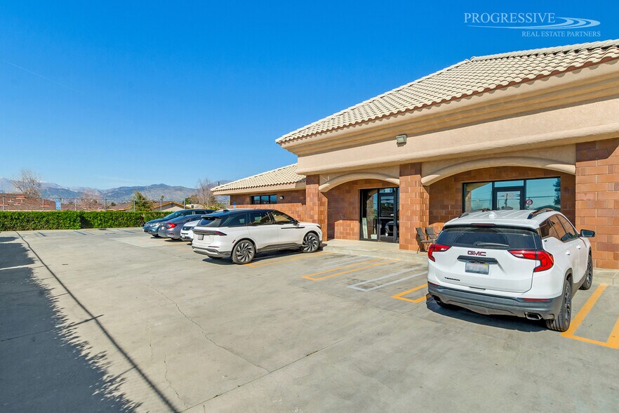 More Photos Of 34590 W County Line Rd, Yucaipa Storefront Retail Office For Lease