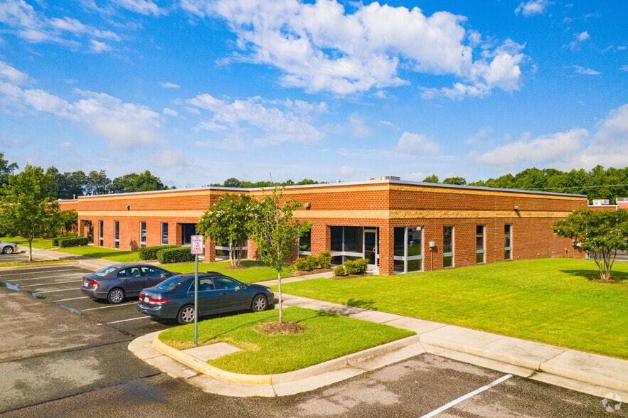 More Photos Of 16001-16071 Continental Blvd, Colonial Heights Unknown For Sale