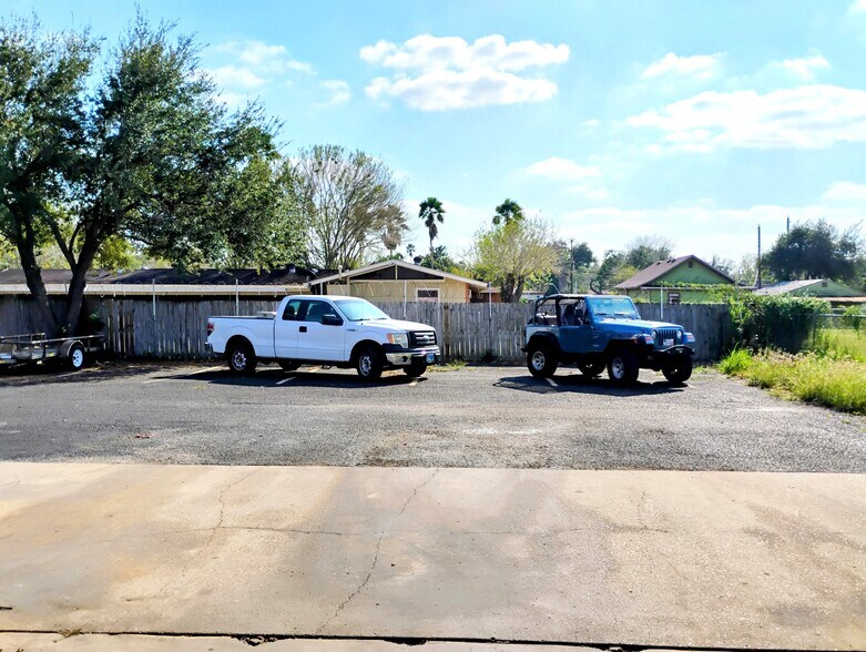 More Photos Of 1501 N 77 Sunshine Strip, Harlingen Auto Repair For Lease