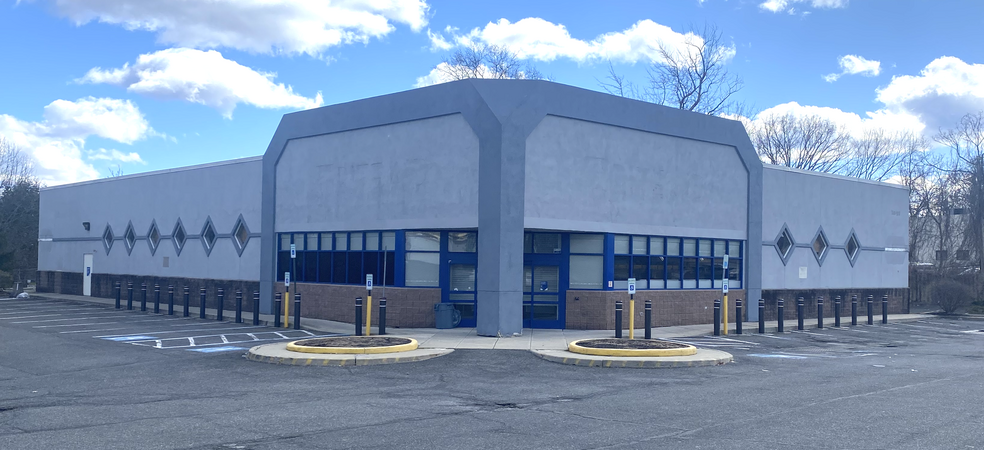 Primary Photo Of 393 Windsor Hwy, New Windsor Storefront Retail Office For Sale