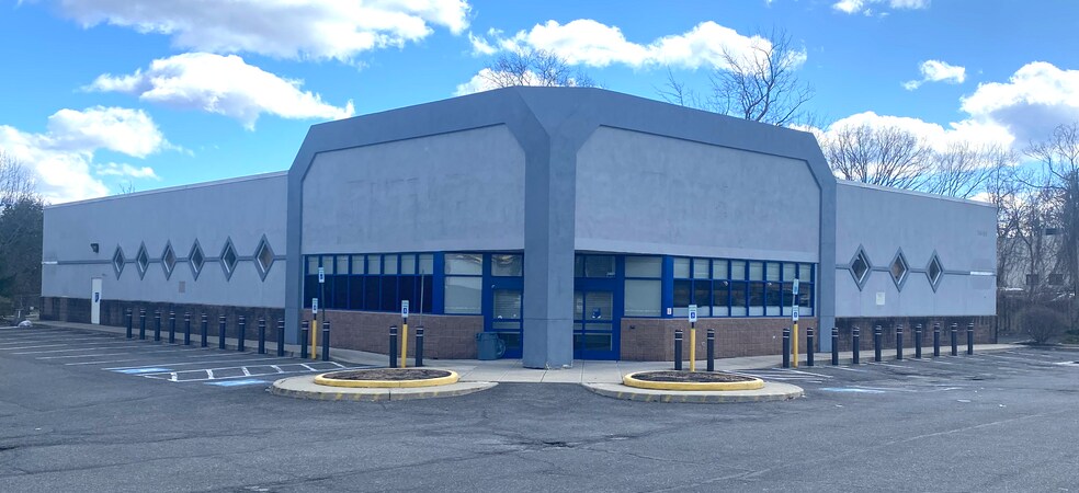 Primary Photo Of 393 Windsor Hwy, New Windsor Township Freestanding For Lease