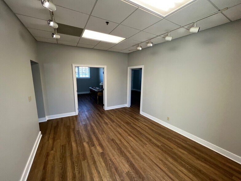 More Photos Of 1222-1226 Harris St, Charlottesville Office For Lease
