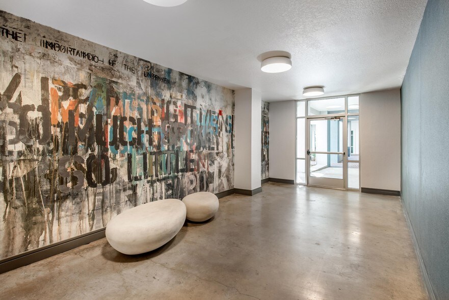 More Photos Of 1950 N Pennsylvania St, Denver Apartments For Lease