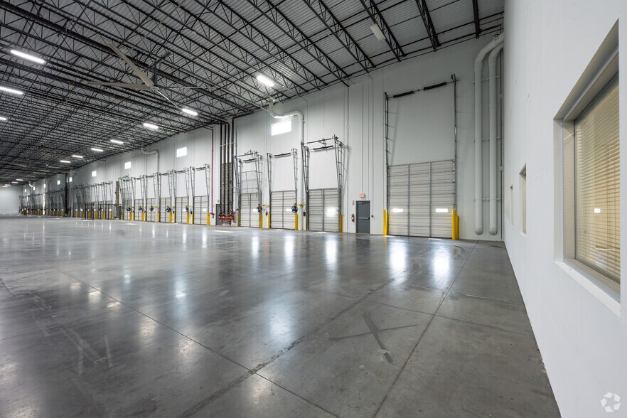 More Photos Of 3711 S 20th Ave, Dfw Airport Unknown For Lease