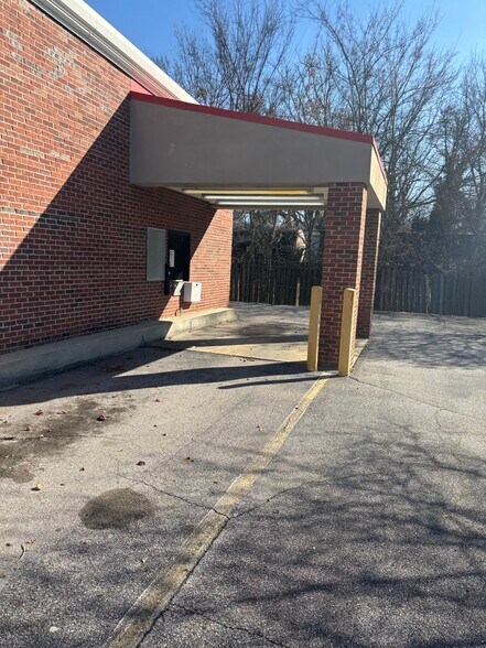 More Photos Of 315 3rd St NW, Attalla Drugstore For Sale