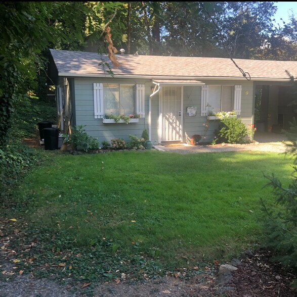 More Photos Of 3251 Rogue River Hwy, Grants Pass Apartments For Sale