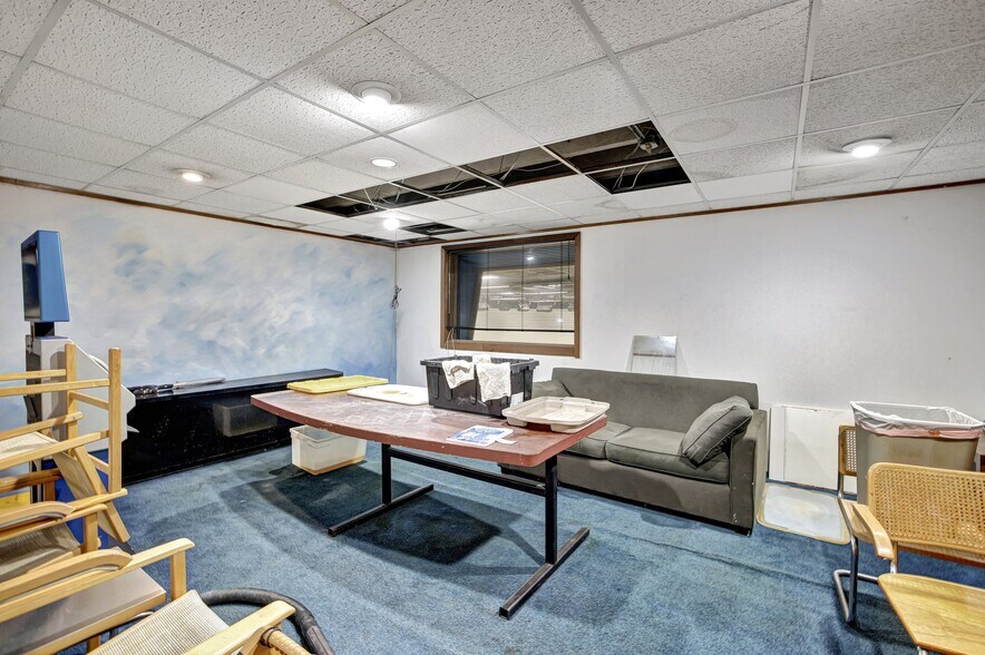 More Photos Of 15221 NE 21st Ave, Miami Warehouse For Sale