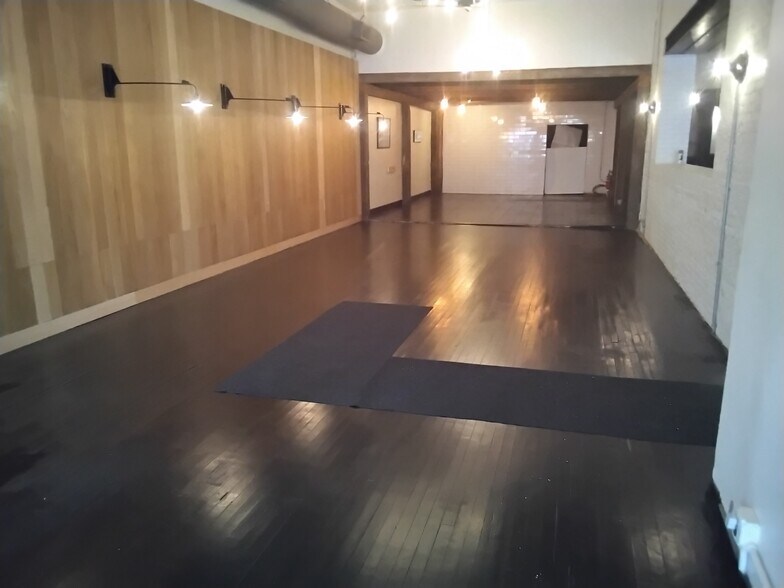More Photos Of 7-9 W Main St, Madison Restaurant For Sale