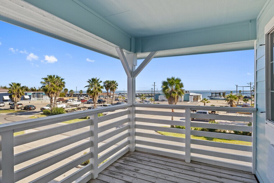 More Photos Of 4226 Laguna Shores Rd, Corpus Christi Hotel For Sale