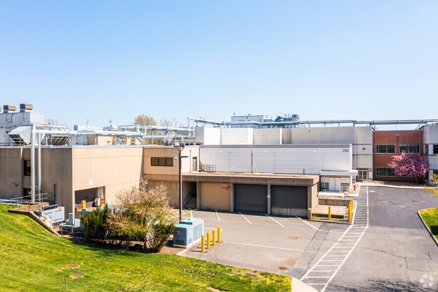 More Photos Of 311 Pennington Rocky Hill Rd, Pennington Research And Development For Lease