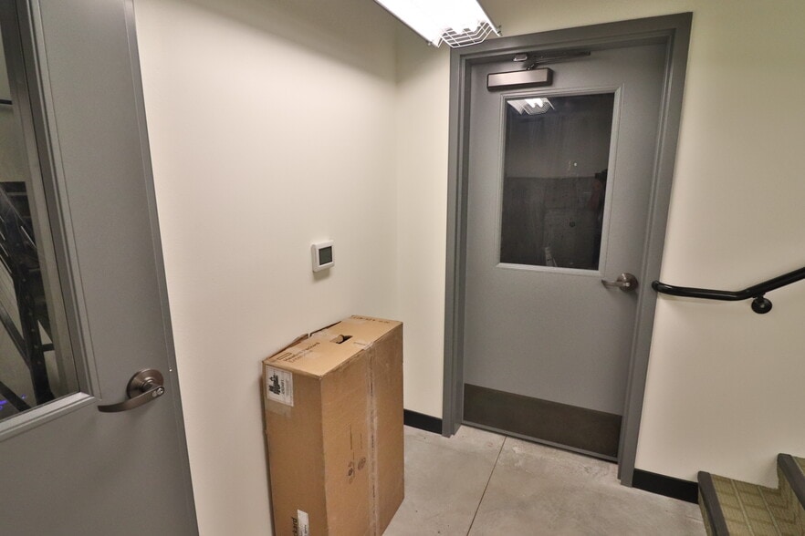 More Photos Of 502 33rd St, Cody Medical For Sale