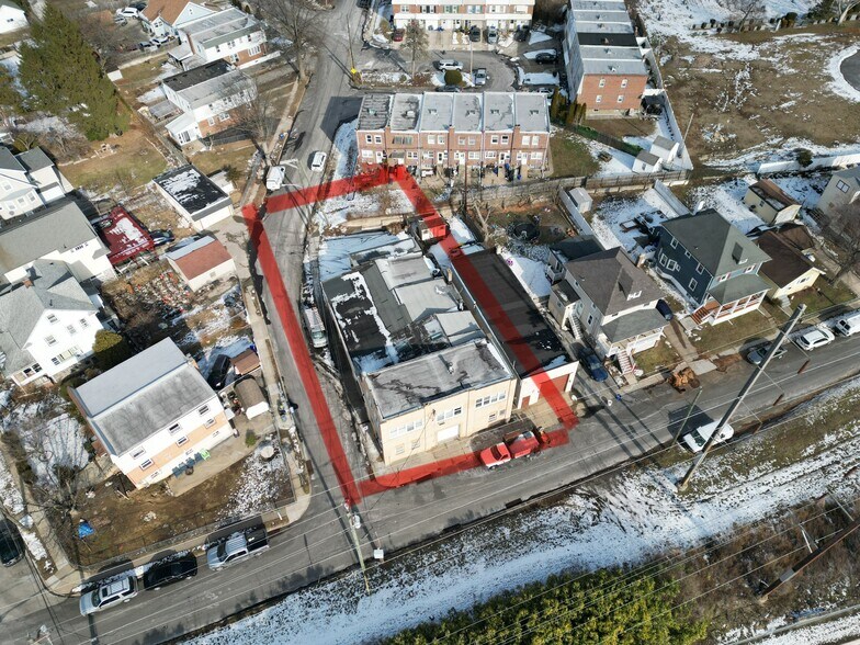 More Photos Of 8329 Delaware Ave, Upper Darby Service For Sale