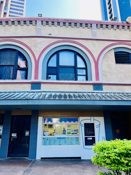 More Photos Of 1102 Bishop St, Honolulu Storefront For Lease