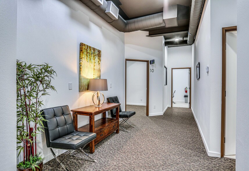 More Photos Of 750 E Tahquitz Canyon Way, Palm Springs Office For Lease