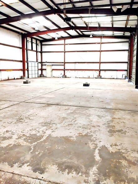 More Photos Of 221 Expressway 83, La Feria Industrial For Lease