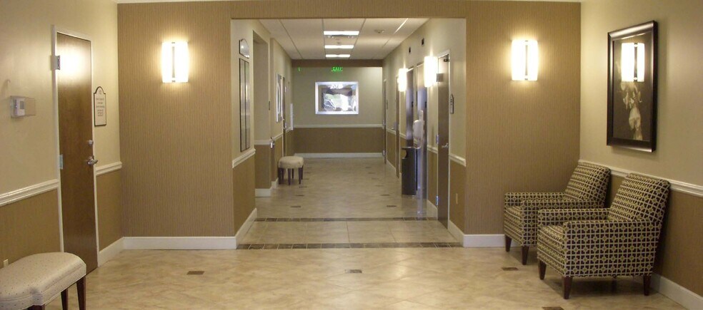 More Photos Of 9970 S Central Park Blvd, Boca Raton Medical For Lease