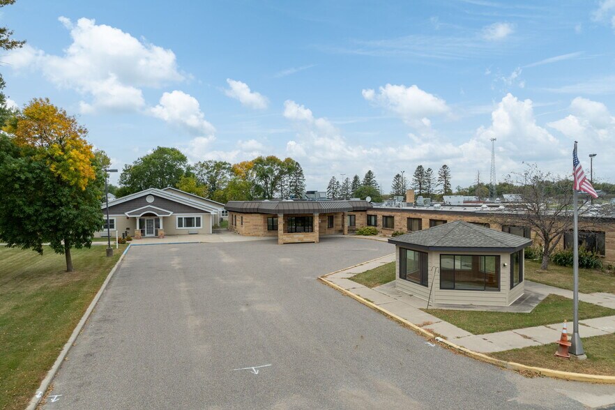 More Photos Of 411 7th Ave NW, Arlington Skilled Nursing Facility For Sale