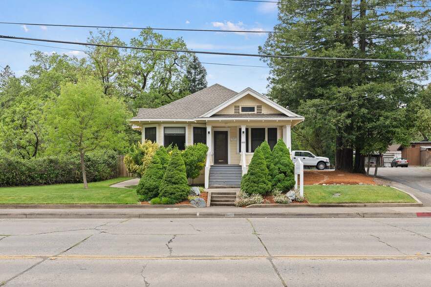 Primary Photo Of 660 N State St, Ukiah Medical For Sale