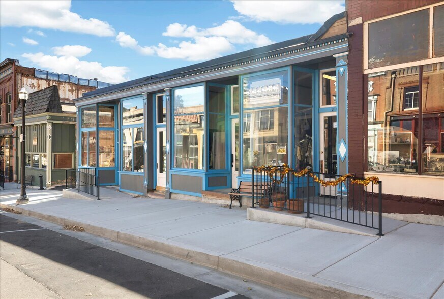 More Photos Of 310 Victor Ave, Victor General Retail For Sale