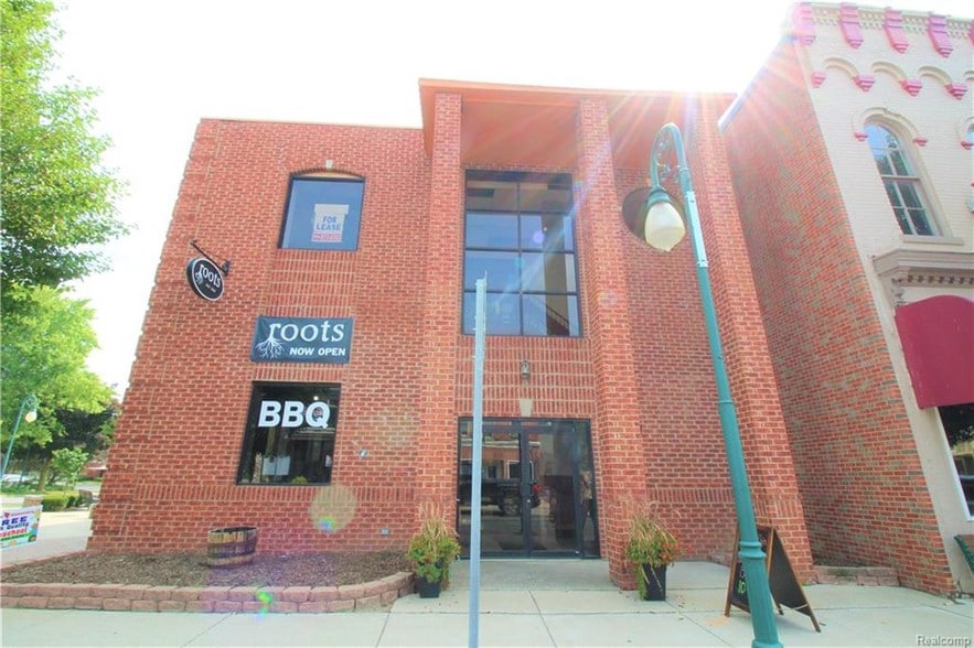 More Photos Of 107 S Main St, Almont Restaurant For Lease