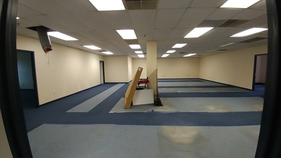 More Photos Of 95 James Way, Southampton Light Distribution For Lease
