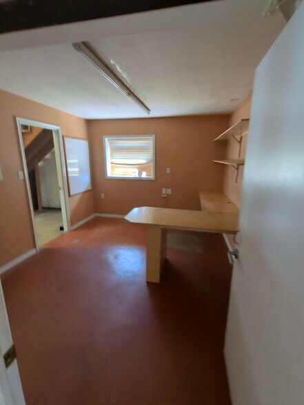 More Photos Of 12202 N Mopac Expy, Austin Industrial For Lease