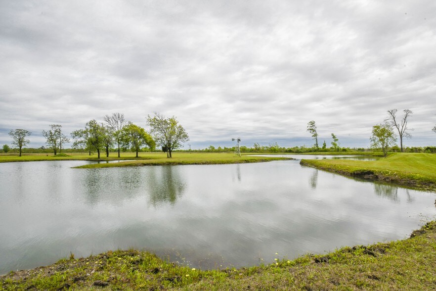 More Photos Of 21224 FM 2100 Rd, Crosby Warehouse For Sale