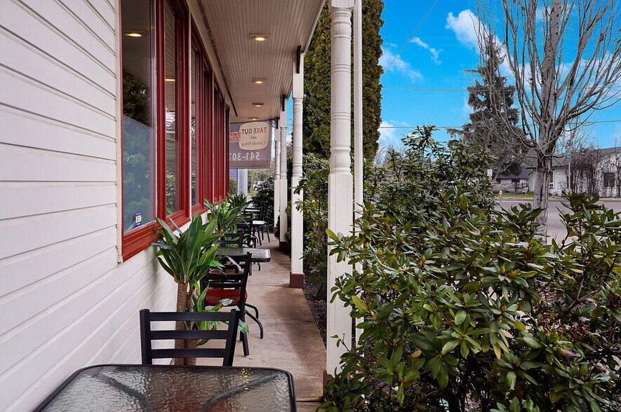 More Photos Of 1644 Main St, Philomath General Retail For Sale