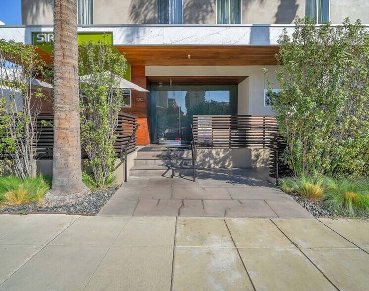 More Photos Of 120 S Reeves Dr, Beverly Hills Hotel For Sale
