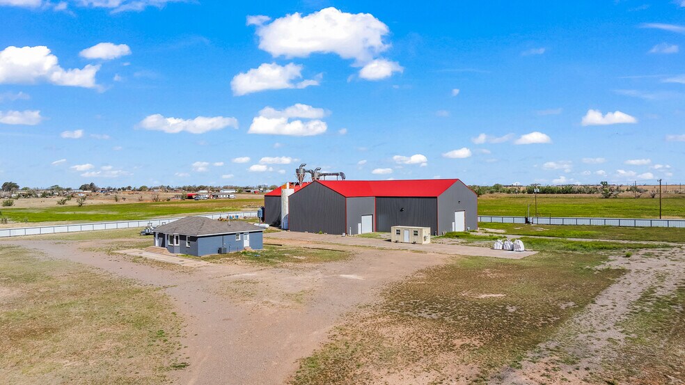 Primary Photo Of 1809 114 Hwy, Levelland Industrial For Lease