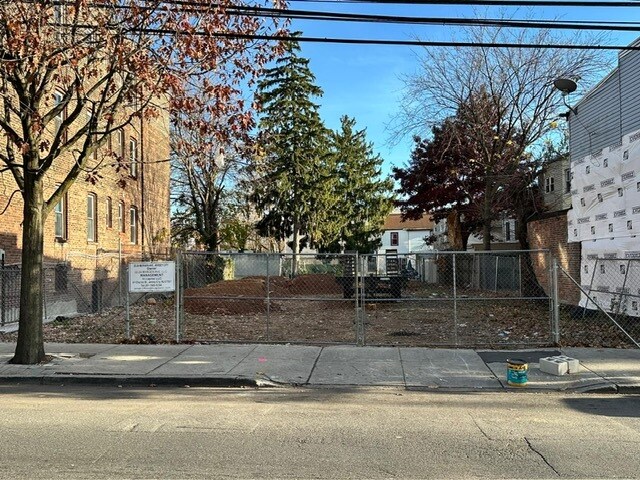 More Photos Of 22-24 Bergen Ave, Jersey City Land For Sale