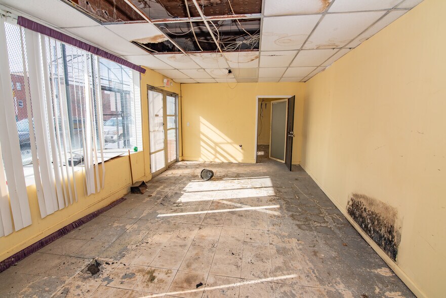 More Photos Of 3301-3317 Garrison Blvd, Baltimore Storefront For Sale