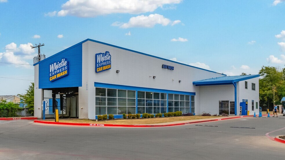 Primary Photo Of 1932 S Buckner Blvd, Dallas General Retail For Sale