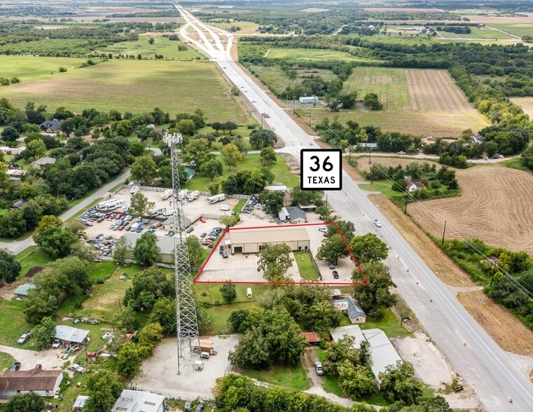 More Photos Of 6927 Highway 36 S, Rosenberg Office For Lease