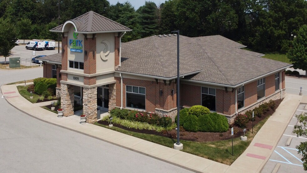 More Photos Of 12410-12492 LaGrange Rd, Louisville Unknown For Lease