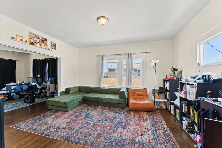 More Photos Of 646 42nd, Oakland Apartments For Sale