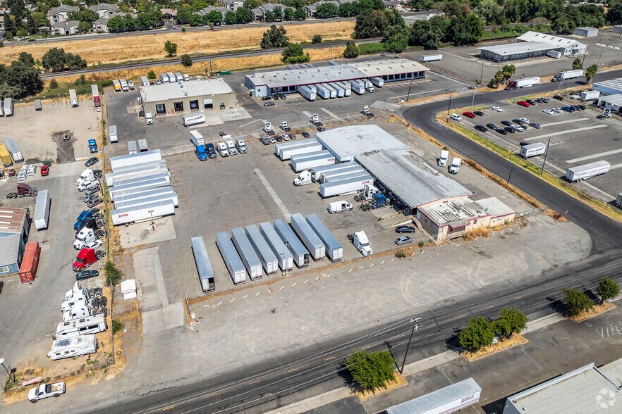 Primary Photo Of 900 F St, West Sacramento Truck Terminal For Sale