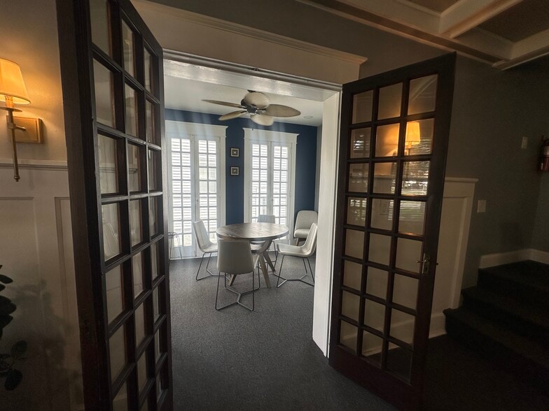 More Photos Of 600 S White Horse Pike, Audubon Medical For Lease
