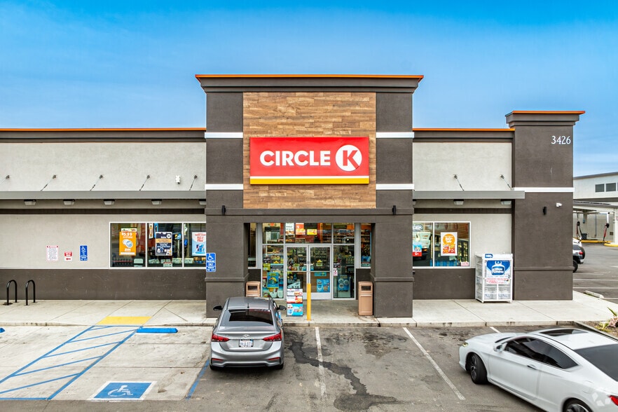 More Photos Of 3426 N Dinuba Blvd, Visalia Service Station For Sale