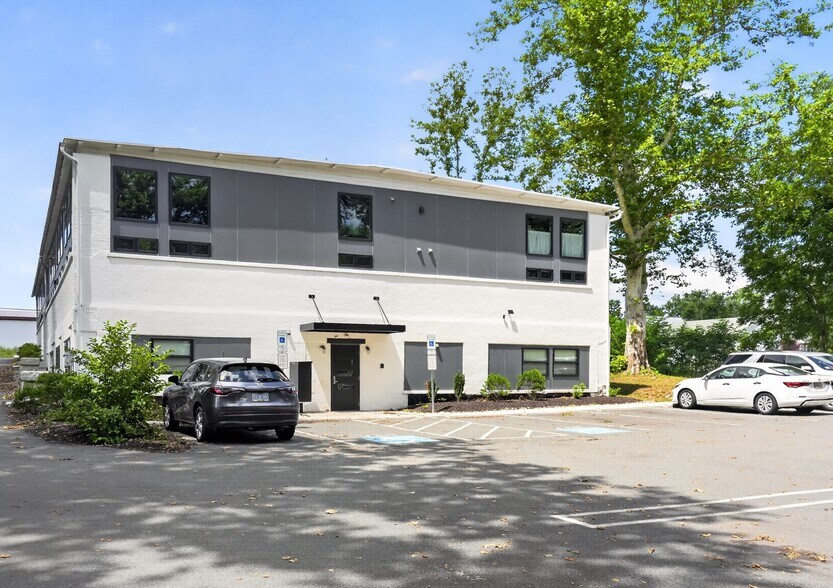 More Photos Of 300 Penn St, Pennsburg Apartments For Sale