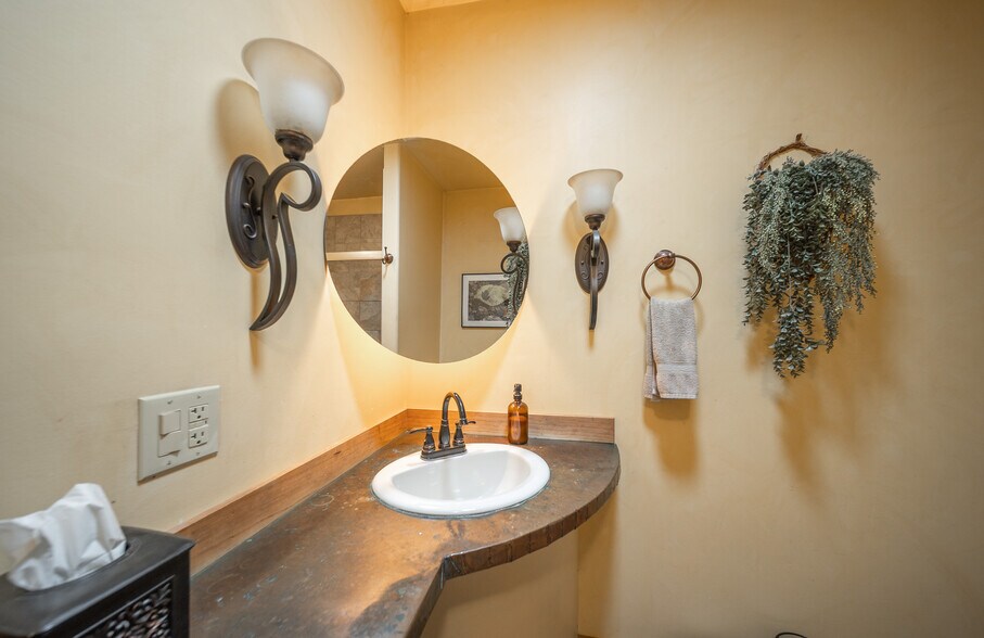 More Photos Of 295 Panthers Den Rd, Makanda Hotel For Sale