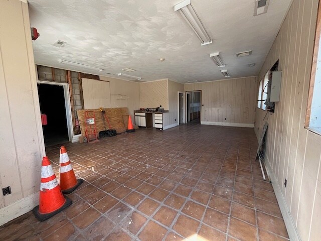 More Photos Of 460 Douglas Ave, Providence Service For Lease