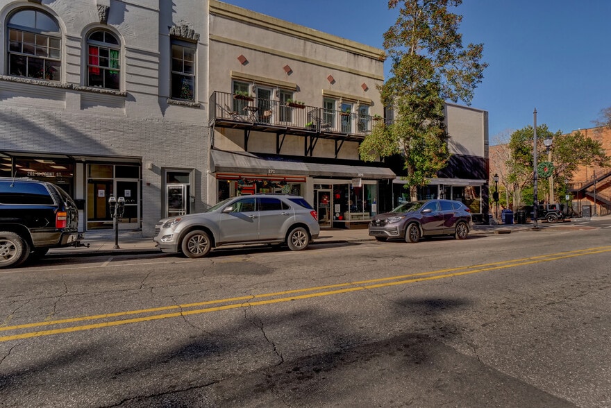 More Photos Of 271 N Front St, Wilmington General Retail For Lease