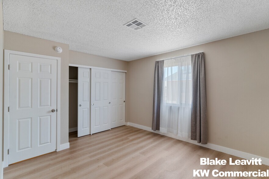 More Photos Of , Las Vegas Multifamily For Sale
