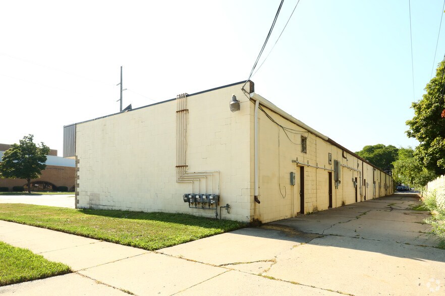 More Photos Of 6519-6591 Middlebelt Rd, Garden City Freestanding For Lease