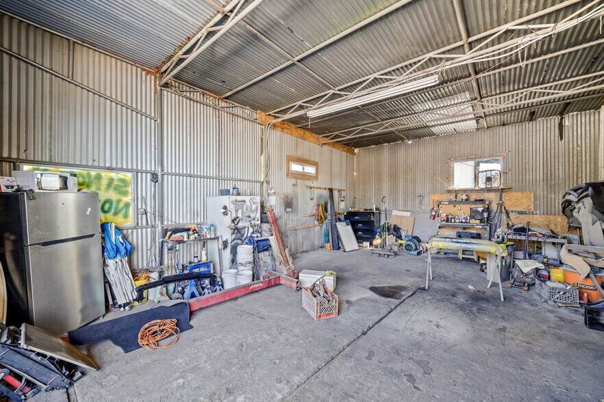 More Photos Of 10565 Limonite Ave, Jurupa Valley Warehouse For Lease