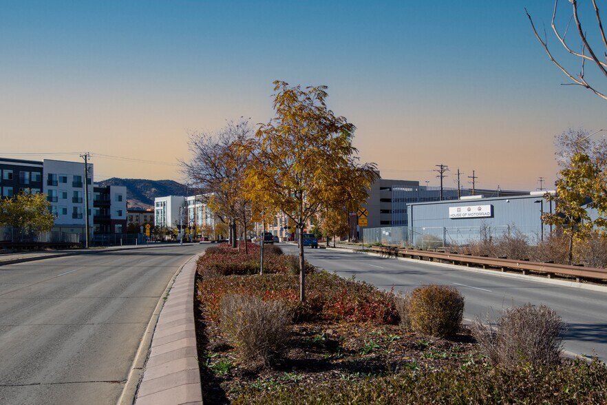 More Photos Of 3200 Pearl St, Boulder Warehouse For Sale