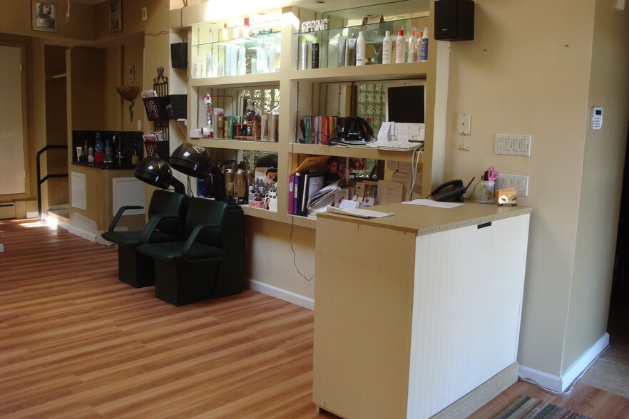 More Photos Of 1299 Richmond Rd, Staten Island Freestanding For Sale